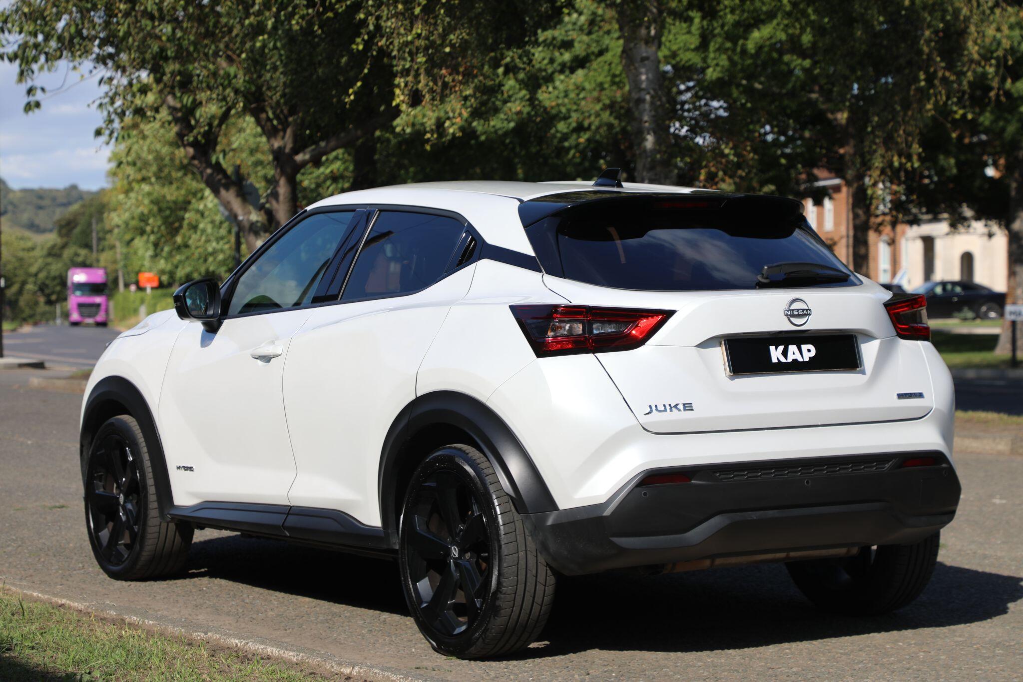 Large vehicle image